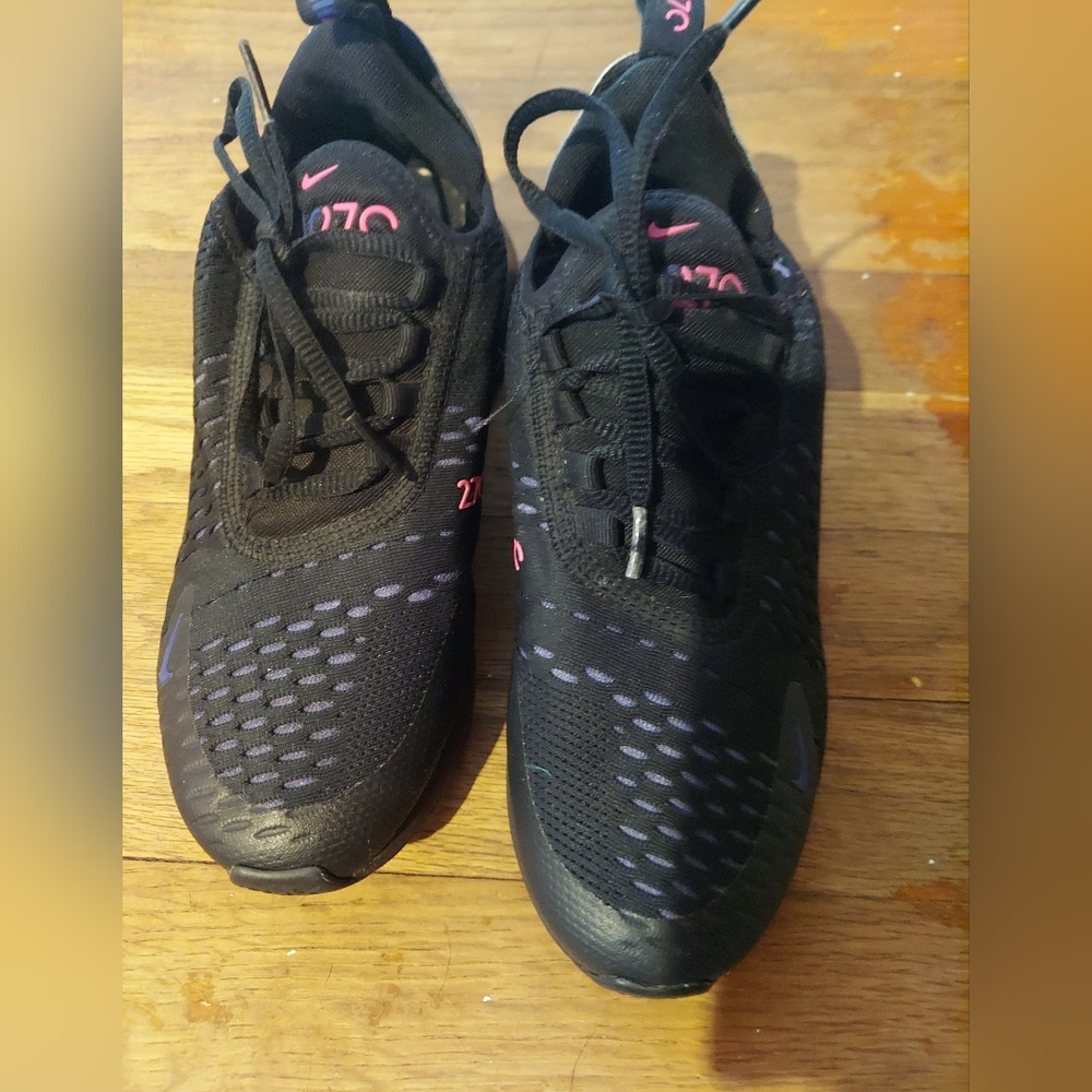 Nike 270